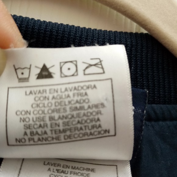 M & Ms World Blue Pullover in size Medium - Picture 7 of 9